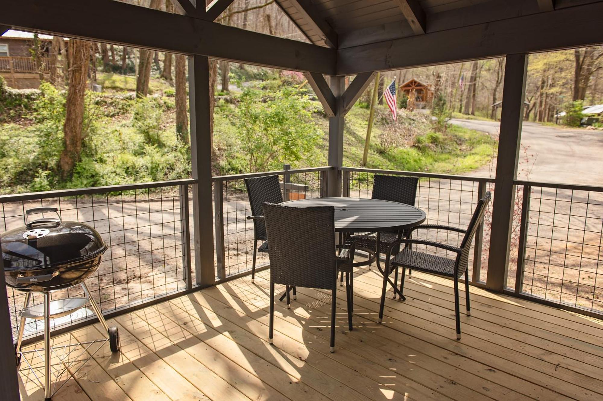 Meg Cabin Tiny Rustic Comfort On Lookout Mtn Chattanooga Exterior photo